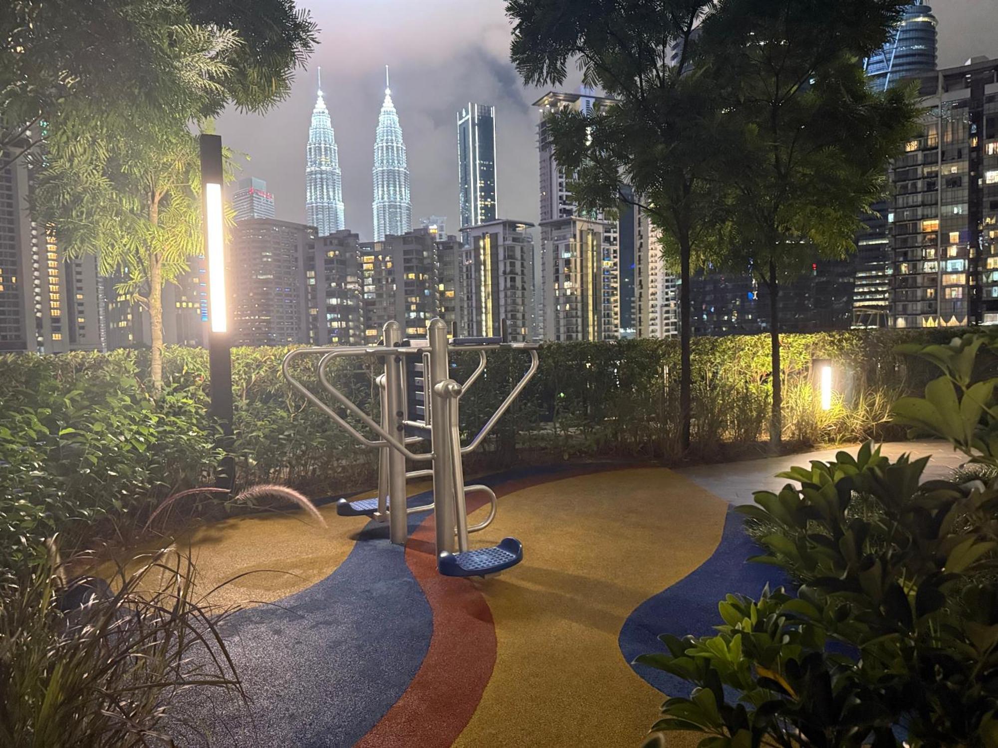 Eaton Residences Klcc By Armanee Pangsapuri Kuala Lumpur