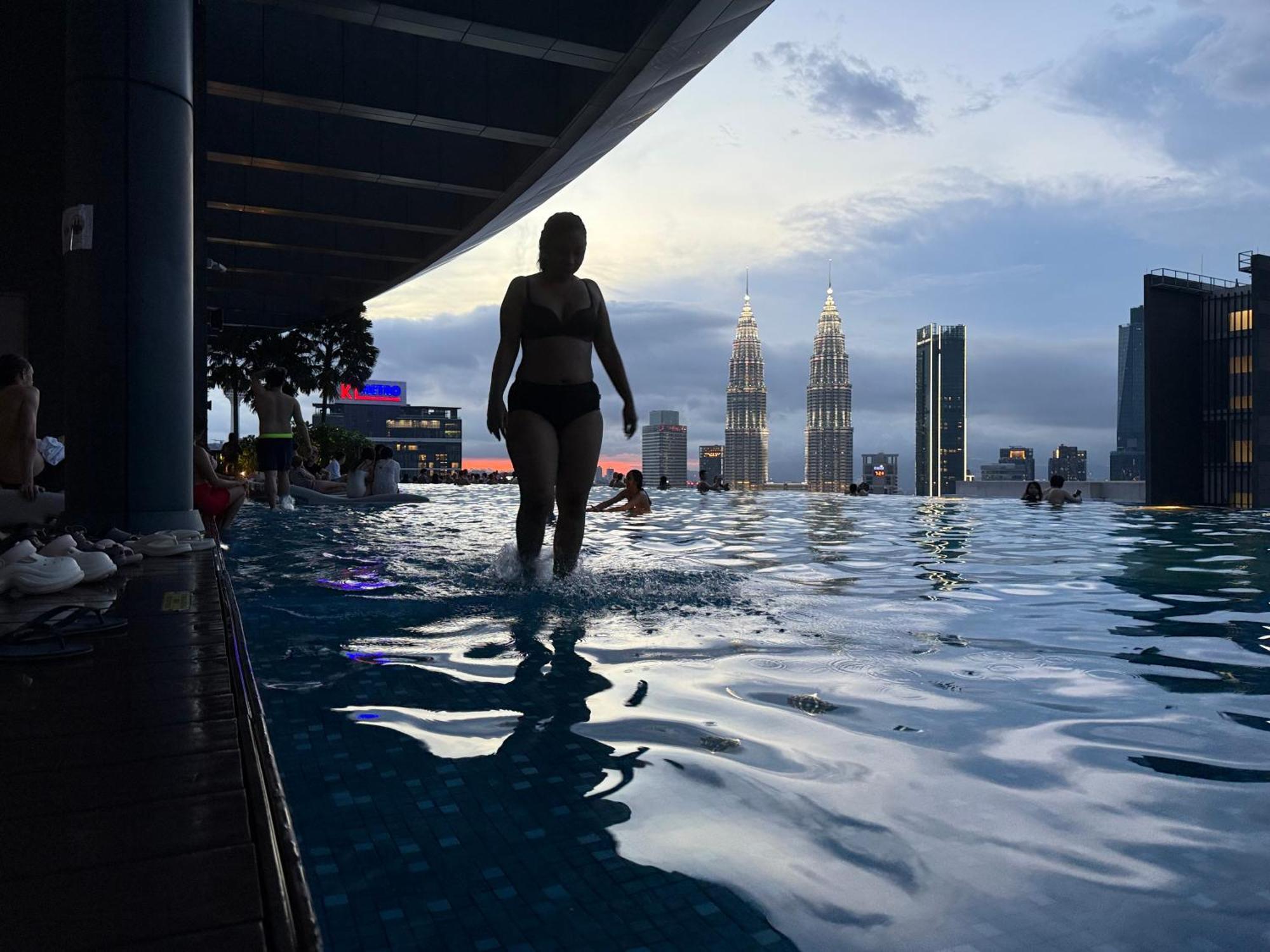 Eaton Residences Klcc By Armanee Pangsapuri Kuala Lumpur