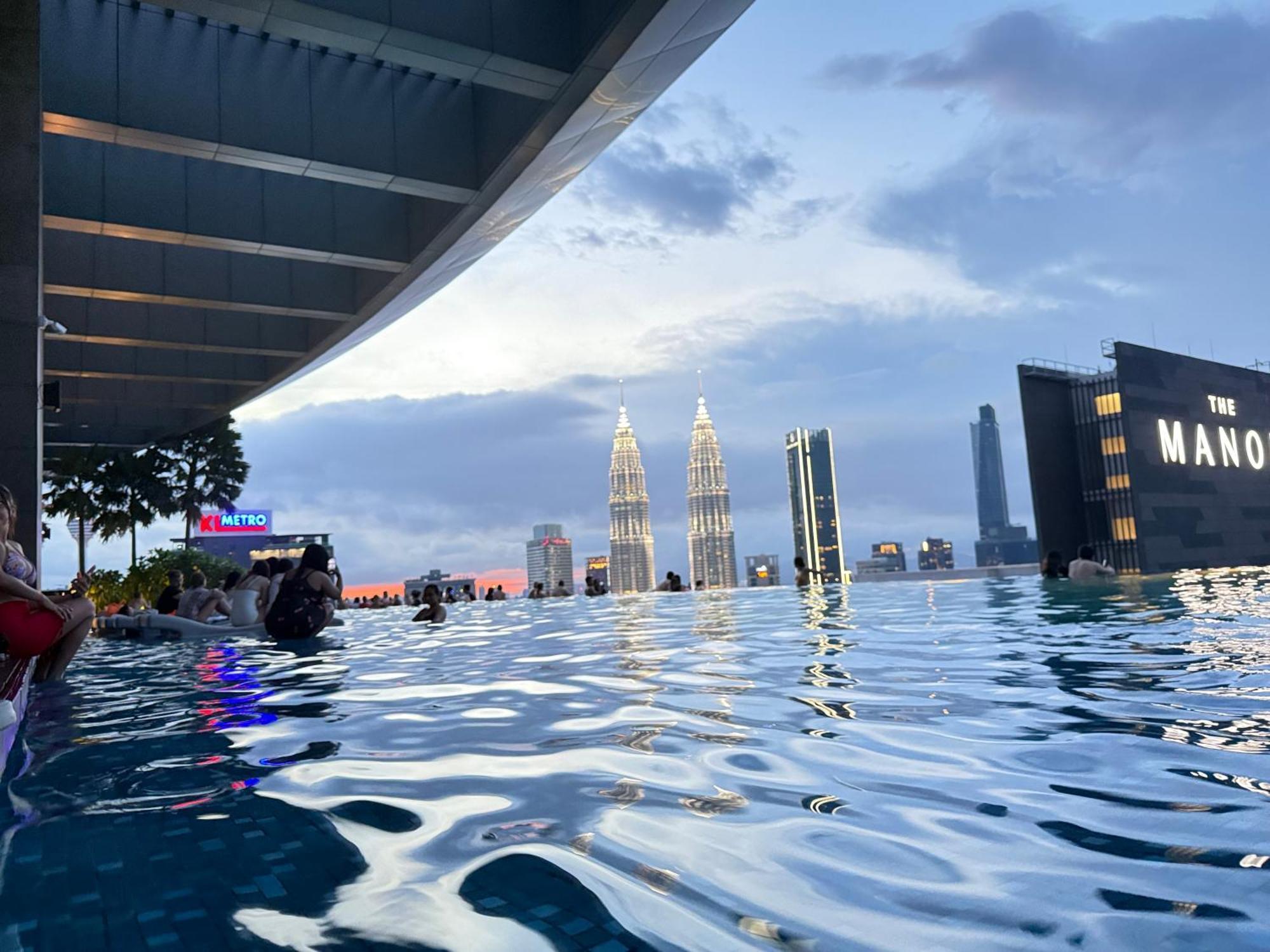 Pangsapuri Eaton Residences Klcc By Armanee Kuala Lumpur